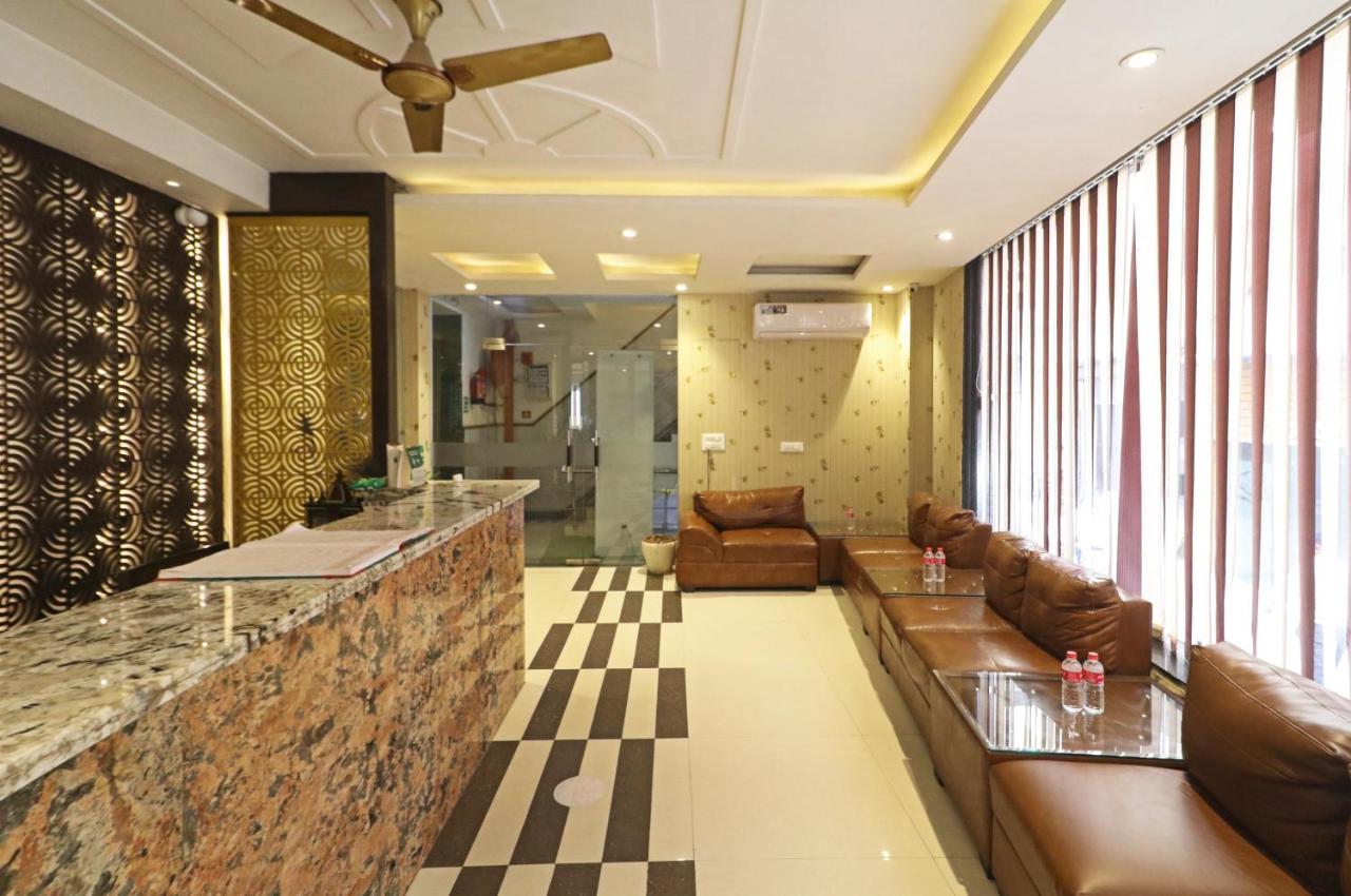 Hotel Paragon Suites New Delhi Extérieur photo