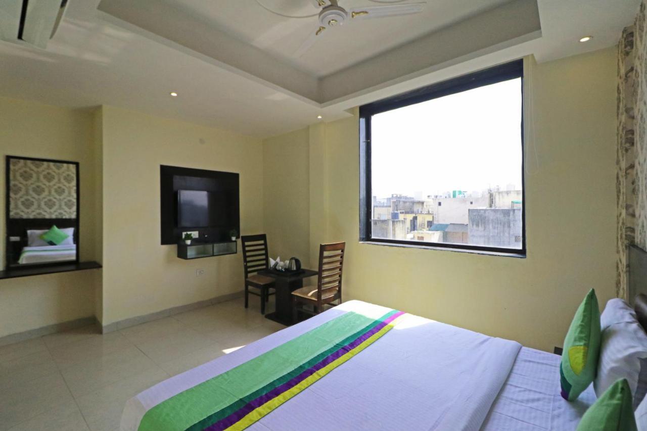 Hotel Paragon Suites New Delhi Extérieur photo