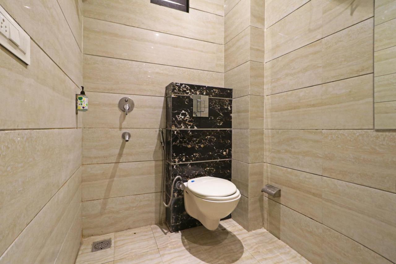 Hotel Paragon Suites New Delhi Extérieur photo