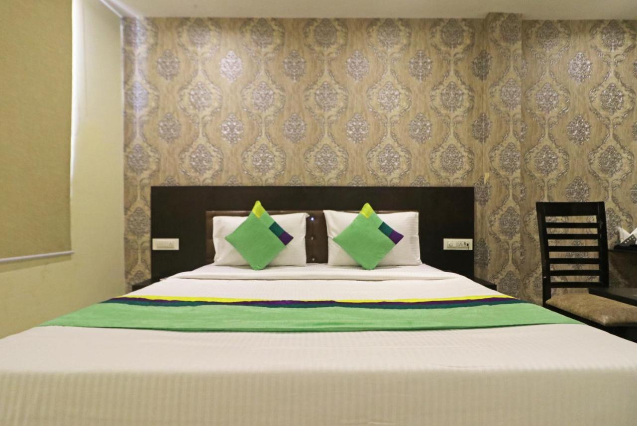 Hotel Paragon Suites New Delhi Extérieur photo